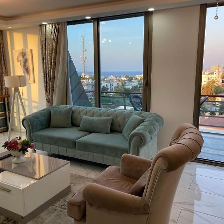 شقة Elegant 2+1 Flat In The Heart Of Kyrenia + Wifi المظهر الخارجي الصورة