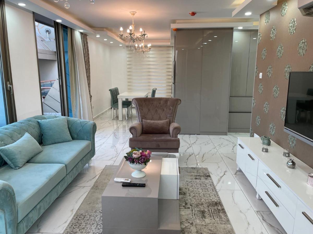 شقة Elegant 2+1 Flat In The Heart Of Kyrenia + Wifi المظهر الخارجي الصورة