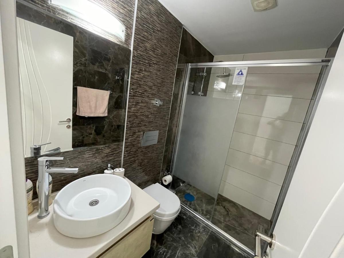شقة Elegant 2+1 Flat In The Heart Of Kyrenia + Wifi المظهر الخارجي الصورة
